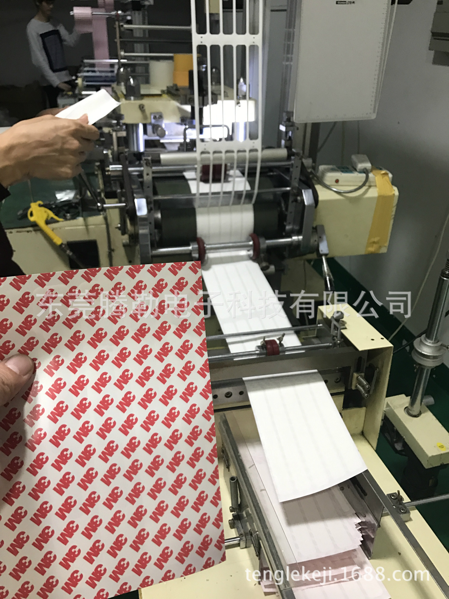 專業(yè)定制M55236圓形雙面膠沖型不干膠模切強(qiáng)力高粘雙面膠泡棉膠