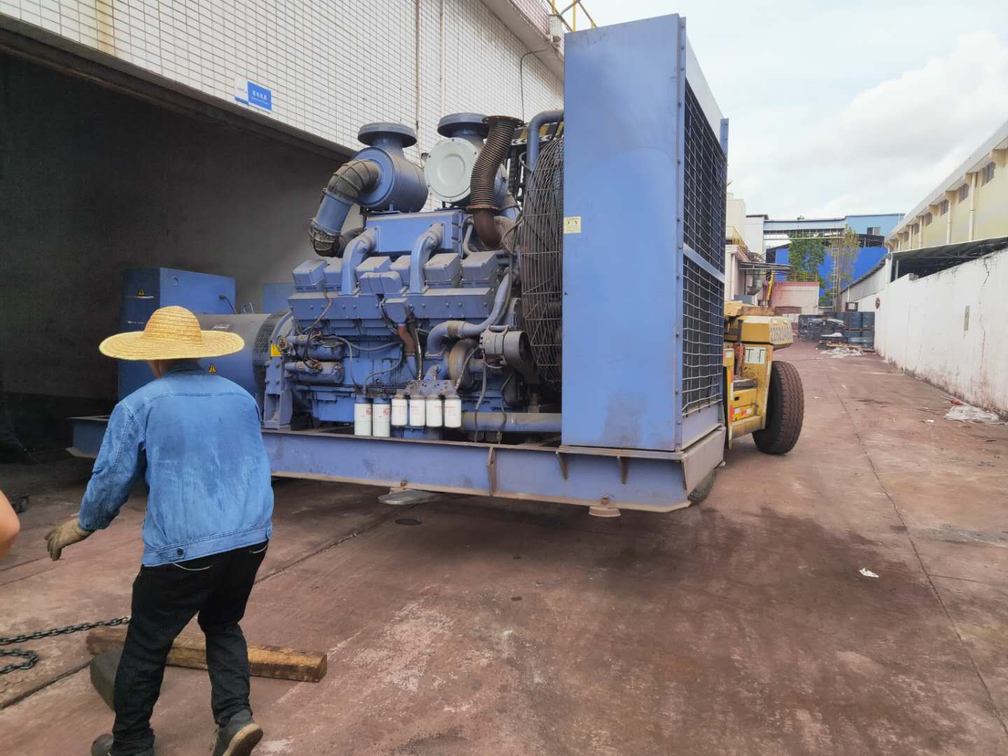 发电机-大型CNC回收-鸿锦回收公司
