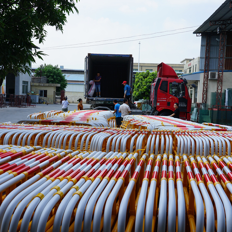 東莞尚禹PVC道路防護(hù)欄 草坪防護(hù)欄定制