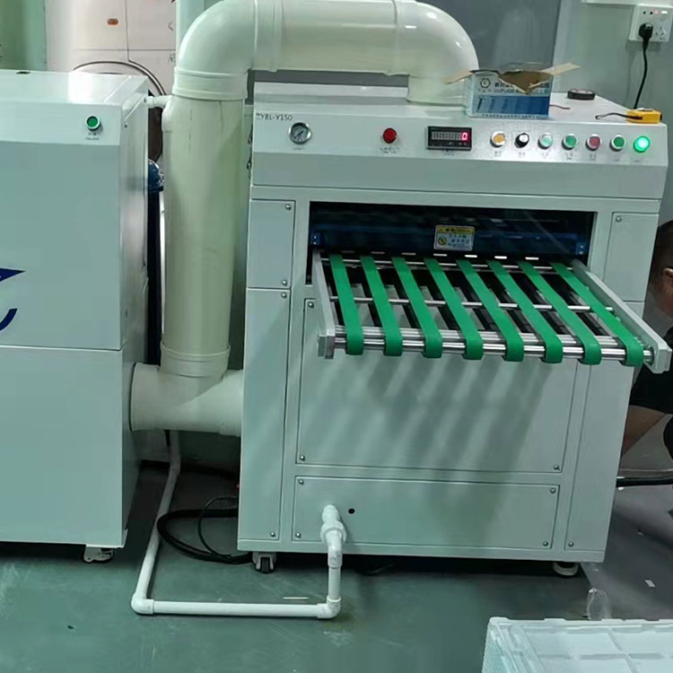深圳十万级静电的吸塑托盘水洗除尘机